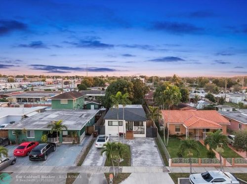 754 44th St, Hialeah FL  33013-1918 exterior