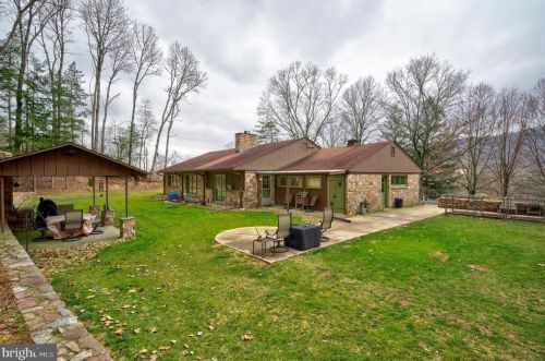 23334 Great Cove Rd, Mc Connellsburg PA  17233-8331 exterior