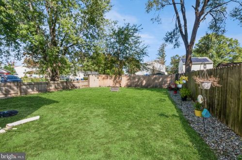 239 Chestnut St, West Deptford NJ  08093-1307 exterior