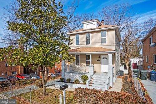 5206 Clay St, Washington, DC 20019-6638