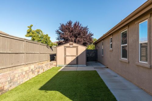 205 Tillman Ct, Folsom CA  95762-9571 exterior