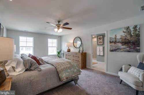 137 Winifred Dr, Hanover PA  17331 exterior