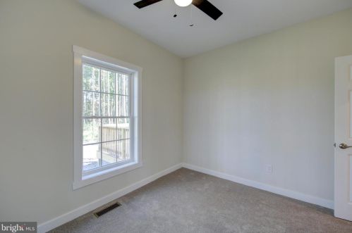 2 Hudson Rd, Laurel DE  19956-3090 exterior