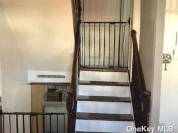 239 Eastwood Blvd, South Setauket NY  11720-2534 exterior