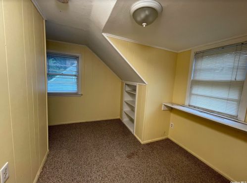 15 Richwood Pl, Huntington Station NY 11746-3228 exterior