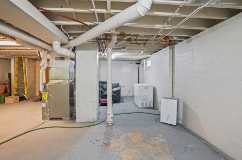 6927 35 Ave, Kenosha WI 53142-3942 exterior