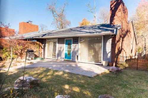 1702 Surrey Ln, Enid, OK 73703-1693