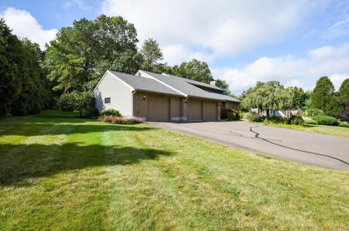 56 Brookview Cir, Manchester, CT 06040-6853