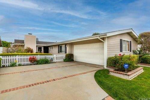 3571 Julian Ave, Long Beach, CA 90808-3111