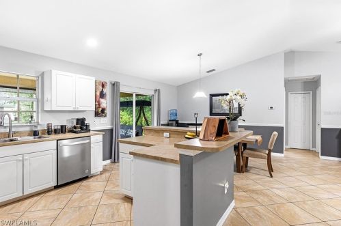 1030 Eubanks St, Lehigh Acres FL  33974-2677 exterior