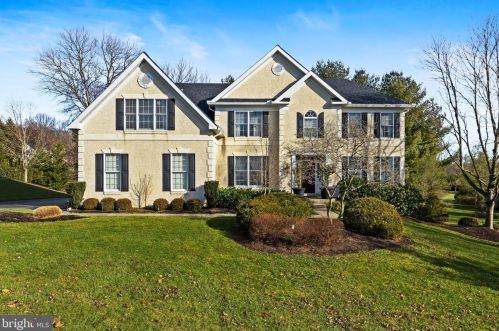 16 Heather Way, Newtown Square, PA 19073-3968