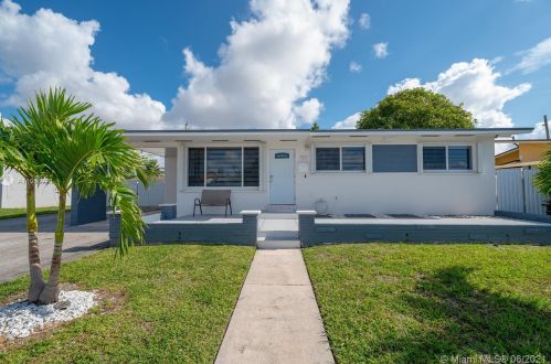 757 53rd St, Hialeah, FL 33013-1659