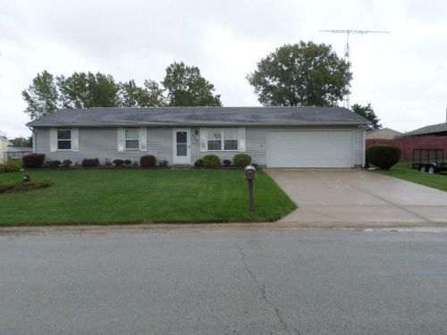 3302 Red Feather Dr, Sidney, OH 45365-8875