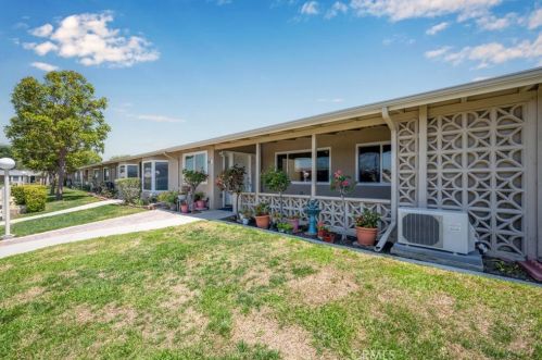 1601 Glenview Rd, Seal Beach, CA 90740-4184
