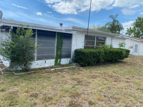 9300 Cochise Ln, Port Richey, FL 34668-4783
