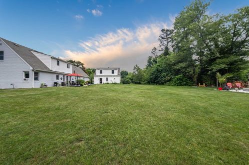 72 Maple Ave, Fishkill NY  12524-2213 exterior