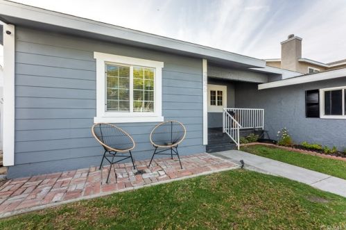 2845 Iroquois Ave, Long Beach CA  90815-1509 exterior