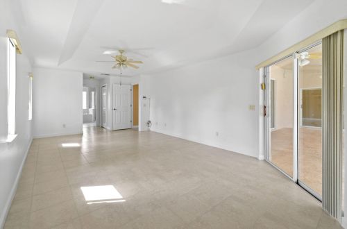 1698 Mockingbird Dr, Fort Pierce FL  34986-2045 exterior