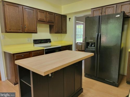 13501 Highland Farms Ct, Nokesville VA  20181-2811 exterior