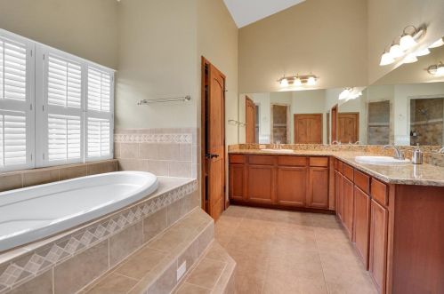 8340 Pinecone Dr, Lakeland FL  33809-1632 exterior