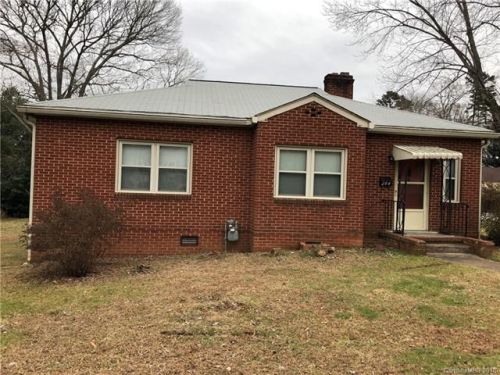 204 Cynthia St, Statesville, NC 28677-4209