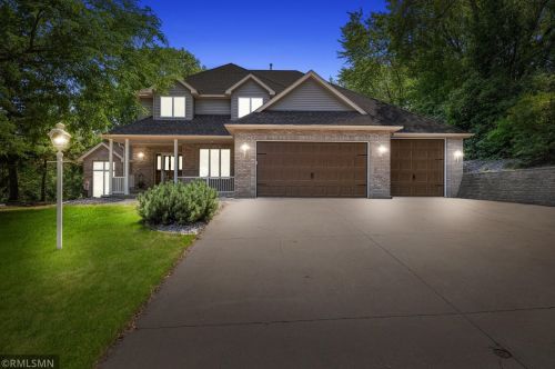6440 Ballantine Ct, South Saint Paul, MN 55077-2163