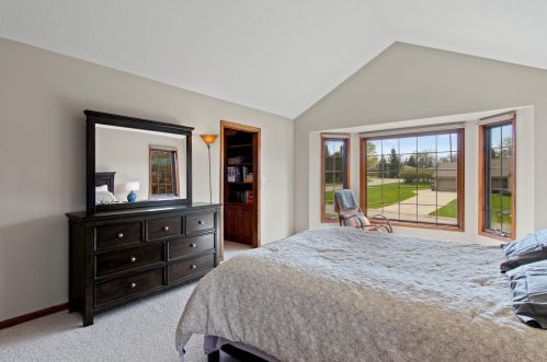 4580 Sommerset Dr, Waukesha WI  53151-6876 exterior