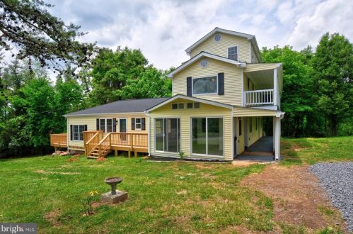 34 King David Dr, Linden VA  22642-6323 exterior