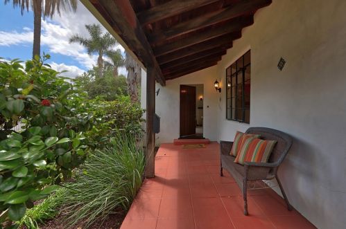5649 Irvine Ave, North Hollywood, CA 91601-1752
