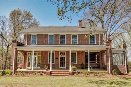 2510 Shelton Ave, Statesville, NC 28677-2765