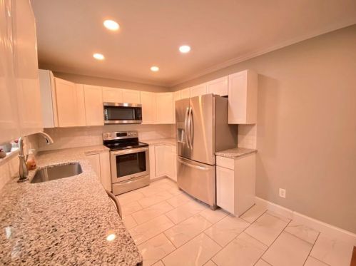 35 Sisson St, Providence RI  02909-4020 exterior