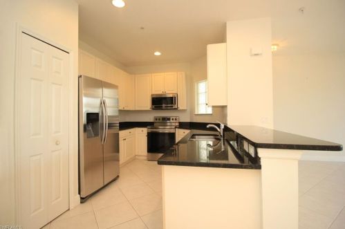 1370 Sweetwater Cv, Naples, FL 34110-4201