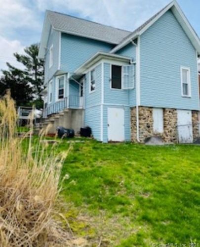 545 Burritt St, New Britain, CT 06053-2823