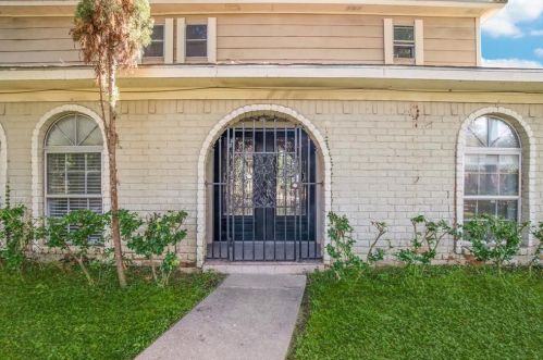 617 Mosswood Dr, Conroe TX  77302-1170 exterior
