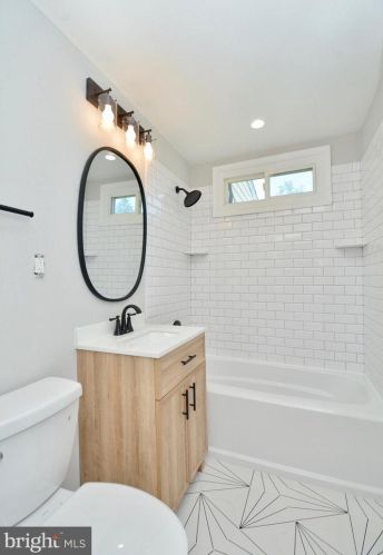 6717 Westcott Rd, Falls Church VA  22042-2717 exterior