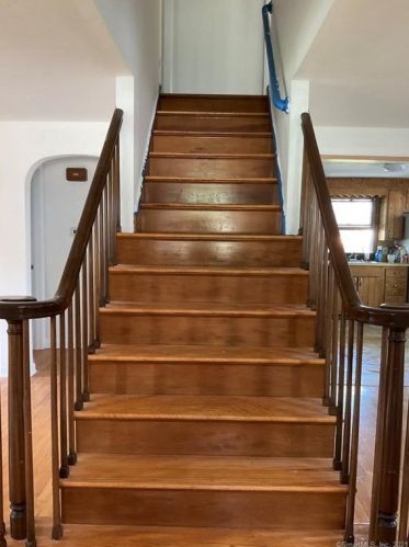 429 Elm St, Windsor Locks CT  06096-1604 exterior