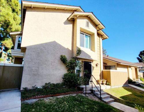 6804 Quebec Ct, San Diego, CA 92139-2700