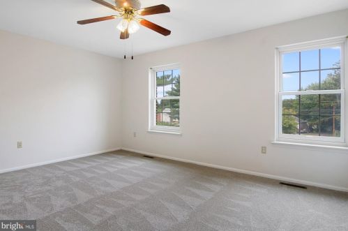 5447 Pond Rd, Harrisburg PA 17111-3765 exterior