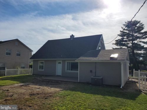 28 Buckingham Dr, Willingboro NJ  08046-1623 exterior