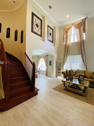 2211 129th Ave, Hollywood, FL 33027-2652