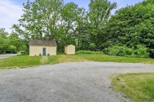 130 Osborne Hill Rd, Fishkill, NY 12524-2515