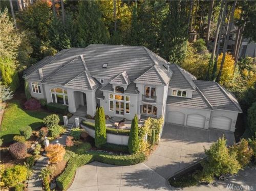 1527 205th Ct, Redmond, WA 98074-4475