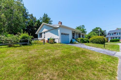 21 Greenfield St, Waterford CT  06385-3907 exterior