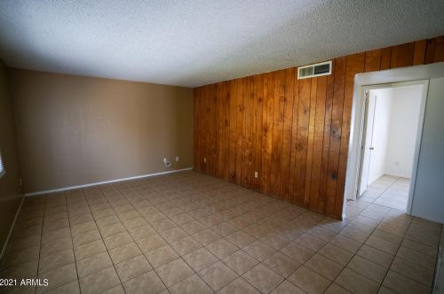 4406 70th Ave, Phoenix AZ  85033-2635 exterior