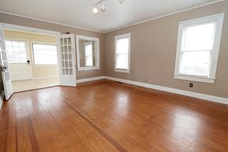 885 Oakland Park Ave, Columbus, OH 43224-3259