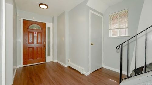 3653 Varian Ave, Bronx, NY 10466-5934