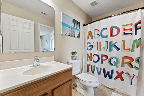 866 Abingdon Ave, Fort Pierce FL  34953-2861 exterior