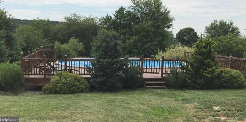 70 Acomo Dr, Siddonsburg PA  17019-9782 exterior