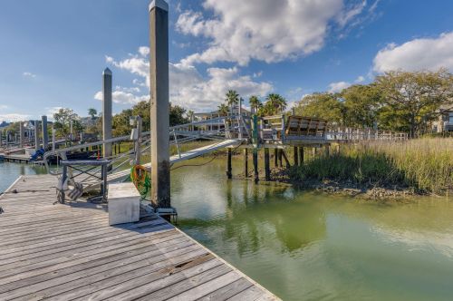 55 Waterway Island Dr, Isle Of Palms SC  29451-2728 exterior