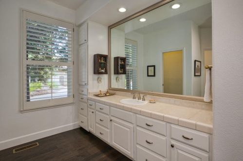 6541 Chesbro Cir, Rancho Murieta CA  95683-9235 exterior